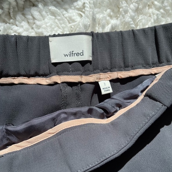 Aritzia Wilfred. Grey dress pants - Picture 3 of 4